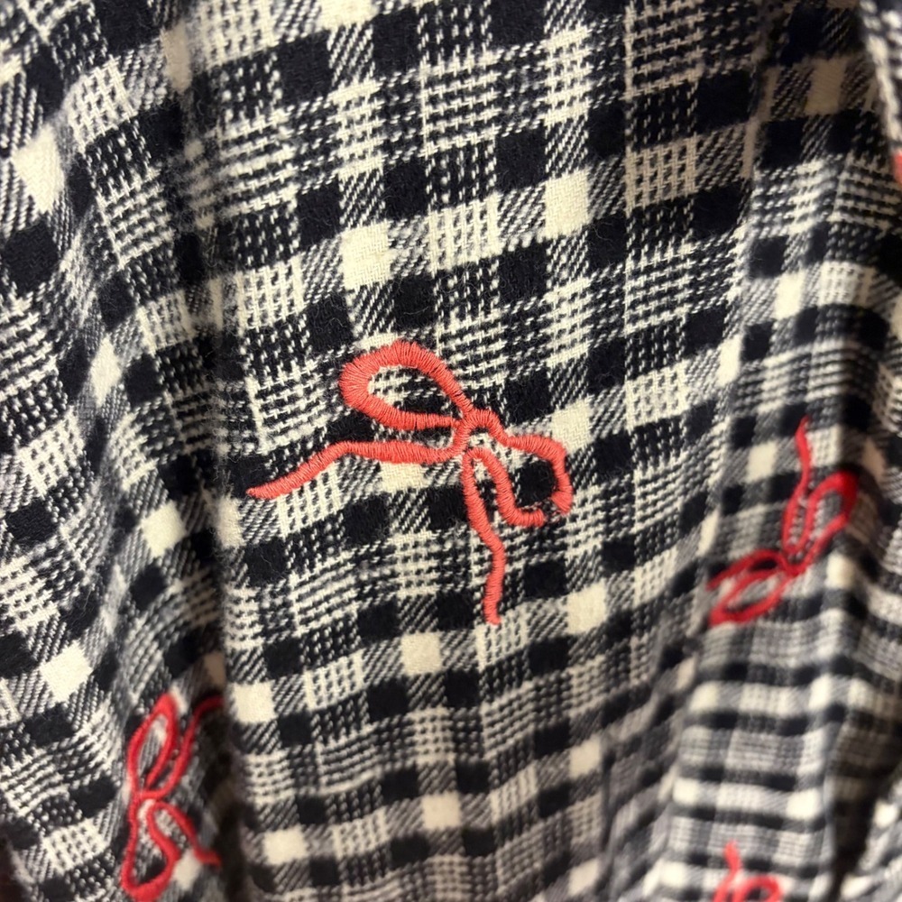 BDG Flannel Shirt Size M Black White Bow Embroidered Plaid Oversized Button Down - Picture 11 of 13
